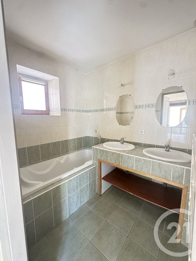 Afficher la photo en grand Appartement T3 à vendre - 3 pièces - 98.2 m2 - ST FIRMIN EN VALGODEMARD - 05 - PROVENCE-ALPES-COTE-D-AZUR - Century 21 Interalpes