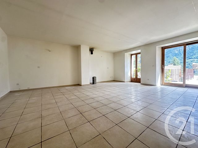 Afficher la photo en grand Appartement T3 à vendre - 3 pièces - 98.2 m2 - ST FIRMIN EN VALGODEMARD - 05 - PROVENCE-ALPES-COTE-D-AZUR - Century 21 Interalpes