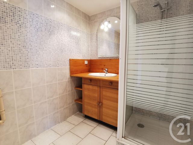 Appartement T2 à louer - 2 pièces - 37.55 m2 - CHABOTTES - 05 - PROVENCE-ALPES-COTE-D-AZUR - Century 21 Interalpes