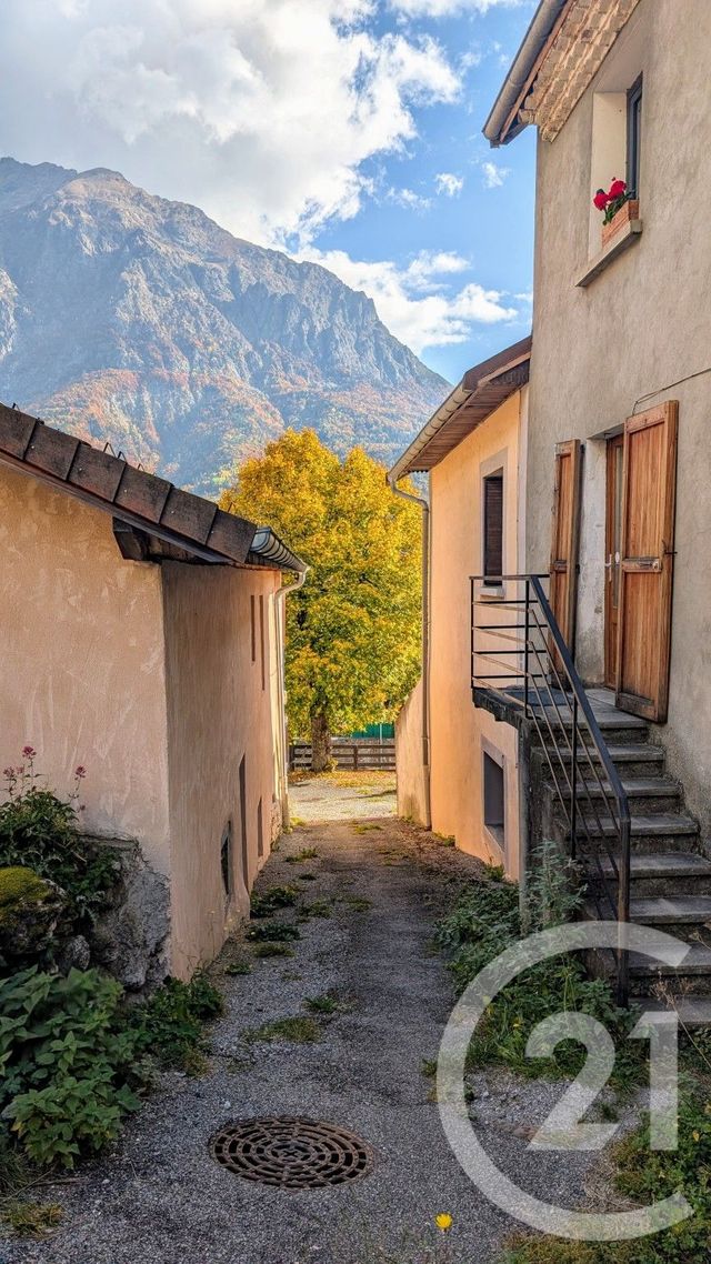 Appartement T2 à vendre - 2 pièces - 28.6 m2 - ST FIRMIN EN VALGODEMARD - 05 - PROVENCE-ALPES-COTE-D-AZUR - Century 21 Interalpes