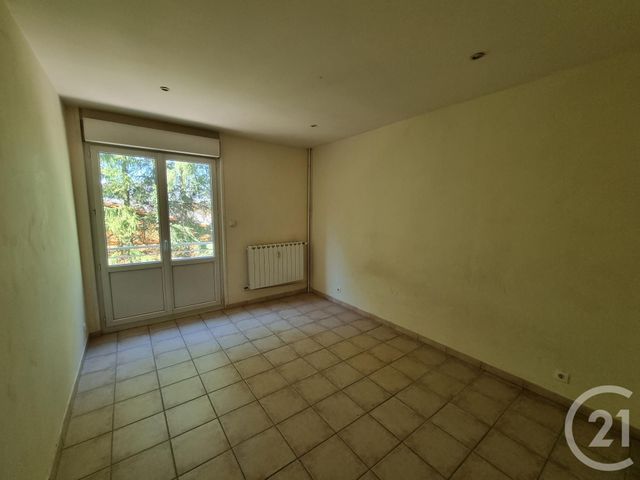 Appartement T3 à louer - 3 pièces - 60.1 m2 - CHABOTTES - 05 - PROVENCE-ALPES-COTE-D-AZUR - Century 21 Interalpes