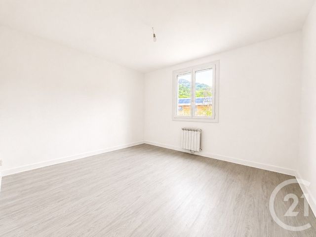 Appartement T4 à vendre - 4 pièces - 86.06 m2 - ST JEAN ST NICOLAS - 05 - PROVENCE-ALPES-COTE-D-AZUR - Century 21 Interalpes