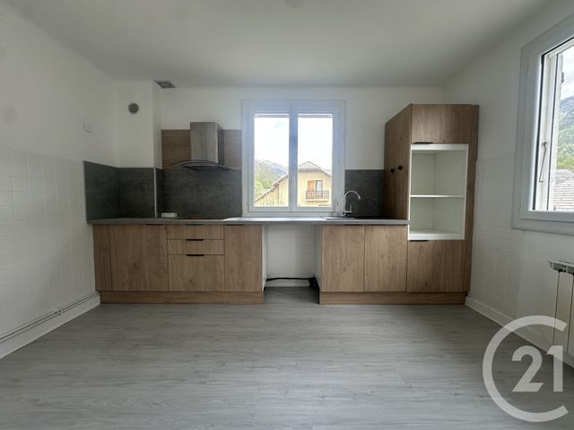 Appartement T4 à vendre - 4 pièces - 86.06 m2 - ST JEAN ST NICOLAS - 05 - PROVENCE-ALPES-COTE-D-AZUR - Century 21 Interalpes