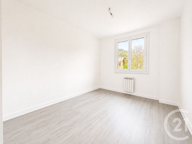Appartement T4 à vendre - 4 pièces - 86.06 m2 - ST JEAN ST NICOLAS - 05 - PROVENCE-ALPES-COTE-D-AZUR - Century 21 Interalpes