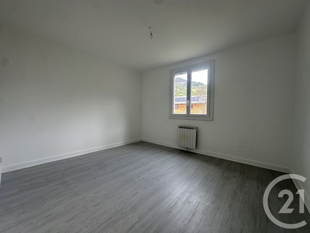 Appartement T4 à vendre - 4 pièces - 86.06 m2 - ST JEAN ST NICOLAS - 05 - PROVENCE-ALPES-COTE-D-AZUR - Century 21 Interalpes