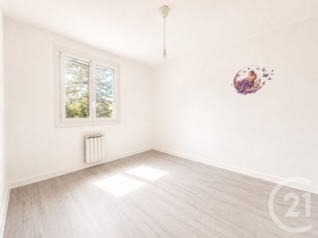 Appartement T4 à vendre - 4 pièces - 86.06 m2 - ST JEAN ST NICOLAS - 05 - PROVENCE-ALPES-COTE-D-AZUR - Century 21 Interalpes