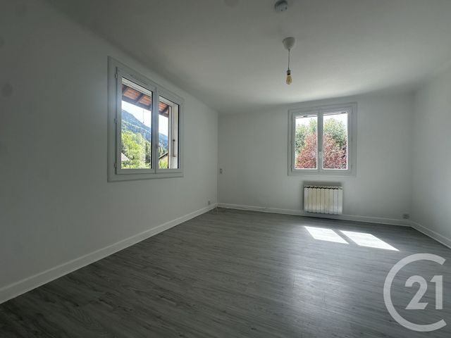 Appartement T4 à vendre - 4 pièces - 86.06 m2 - ST JEAN ST NICOLAS - 05 - PROVENCE-ALPES-COTE-D-AZUR - Century 21 Interalpes