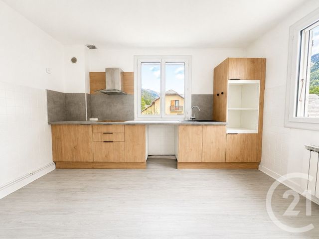 Appartement T4 à vendre - 4 pièces - 86.06 m2 - ST JEAN ST NICOLAS - 05 - PROVENCE-ALPES-COTE-D-AZUR - Century 21 Interalpes