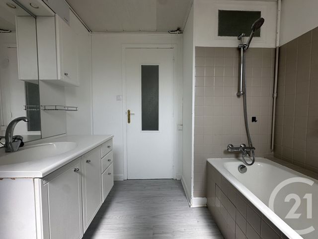 Appartement T4 à vendre - 4 pièces - 86.06 m2 - ST JEAN ST NICOLAS - 05 - PROVENCE-ALPES-COTE-D-AZUR - Century 21 Interalpes