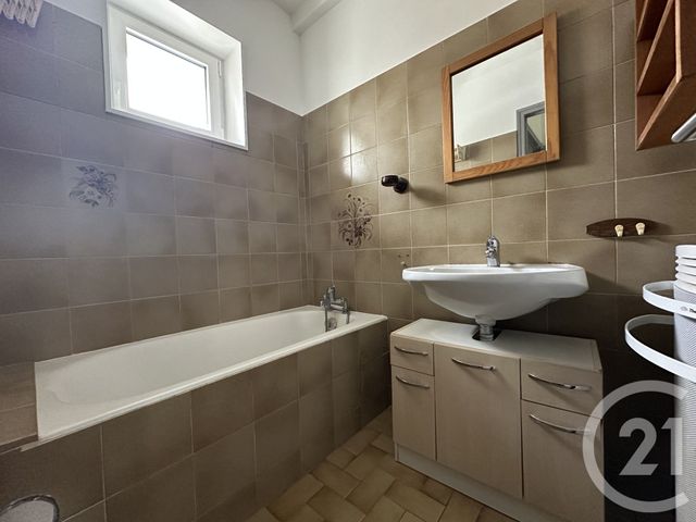 maison à louer - 6 pièces - 121.43 m2 - ST LAURENT DU CROS - 05 - PROVENCE-ALPES-COTE-D-AZUR - Century 21 Interalpes