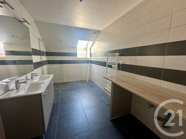 Appartement T4 à louer - 4 pièces - 150.99 m2 - LAYE - 05 - PROVENCE-ALPES-COTE-D-AZUR - Century 21 Interalpes
