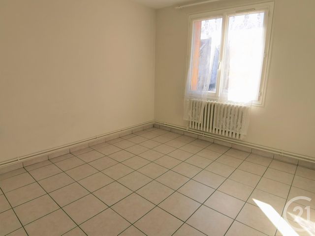 Appartement T4 à louer - 4 pièces - 64.68 m2 - ST LAURENT DU CROS - 05 - PROVENCE-ALPES-COTE-D-AZUR - Century 21 Interalpes