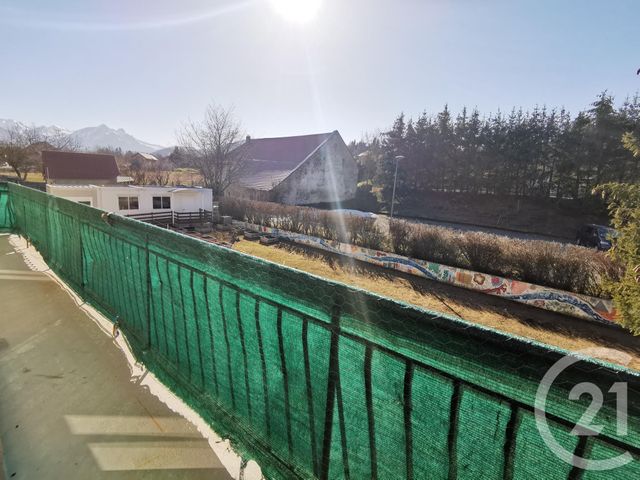Appartement T4 à louer - 4 pièces - 64.68 m2 - ST LAURENT DU CROS - 05 - PROVENCE-ALPES-COTE-D-AZUR - Century 21 Interalpes