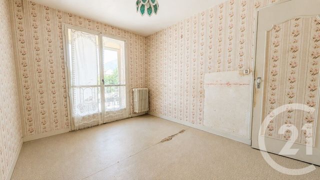 Appartement T4 à vendre - 4 pièces - 74.22 m2 - ST BONNET EN CHAMPSAUR - 05 - PROVENCE-ALPES-COTE-D-AZUR - Century 21 Interalpes