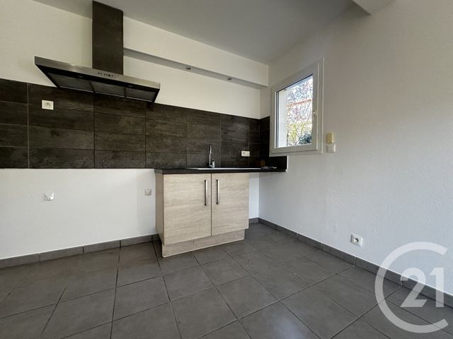 Appartement T3 à louer - 3 pièces - 58.3 m2 - ST BONNET EN CHAMPSAUR - 05 - PROVENCE-ALPES-COTE-D-AZUR - Century 21 Interalpes